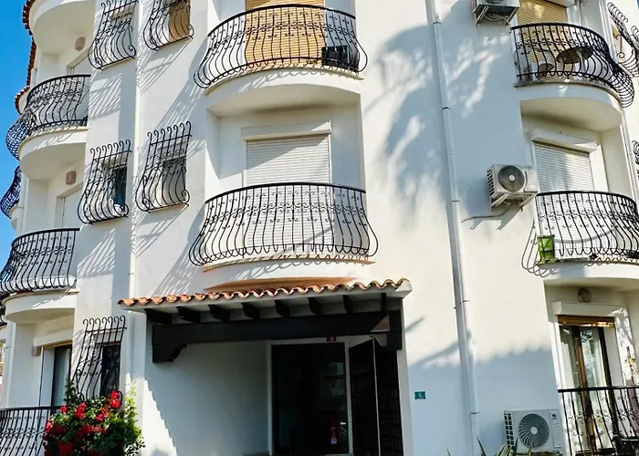 La Urbanizacion Cerca Del Mar * Denia
